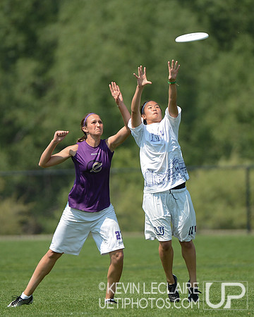 2012 USAU D-I College Championships Saturday Action