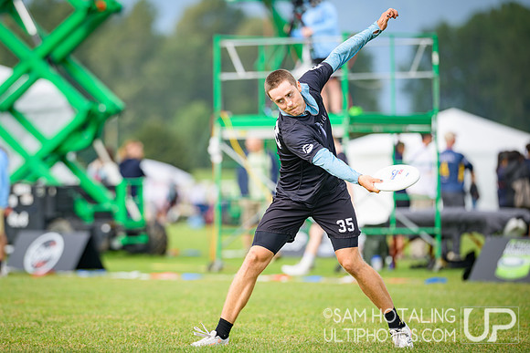 Pool play at USAU D-I College Championships