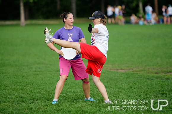 Saturday - Womens Round 1 - 2016 USAU Northeast Regionals