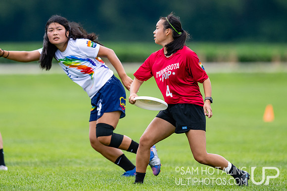 Pop Ultimate vs Spanglish in pool play at World Ultimate Club Championships