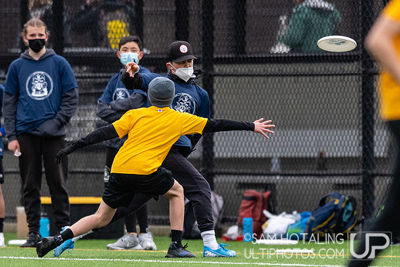 Youth ultimate frisbee at Seven Hills Invite