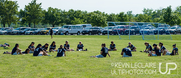 2014 USAU D-I College Champs Sunday Qtrs Action
