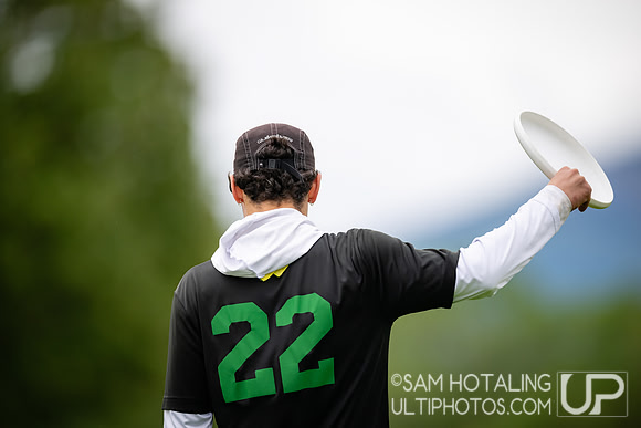 Pool play round IV at DiscNW Spring Reign
