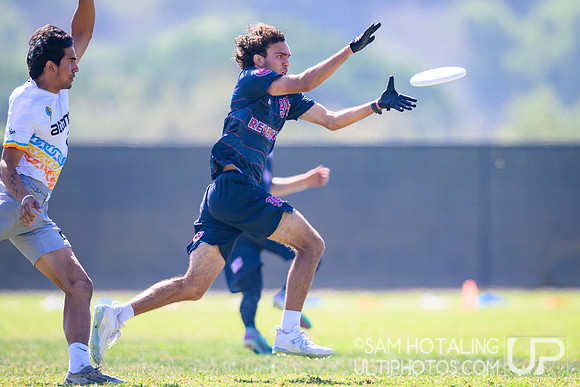 Chain Lightning vs Revolver in men’s quarterfinals during Club Championships at Surf Cup Sports Park