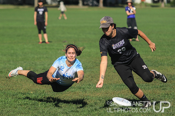 Sunday Action - 2016 USAU Northeast Regionals