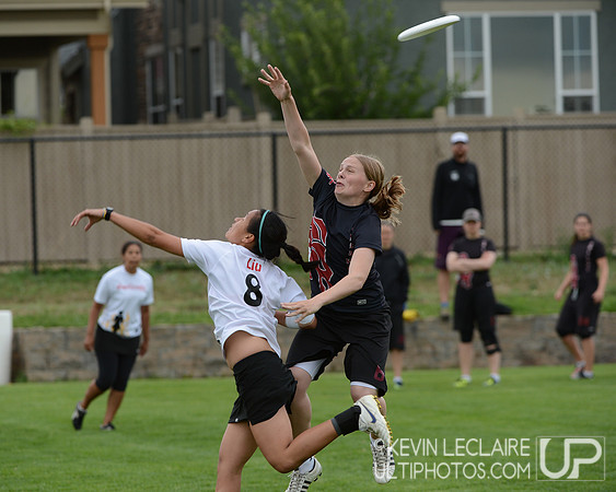 2012 USAU D-I College Championships Friday Round 1 Action
