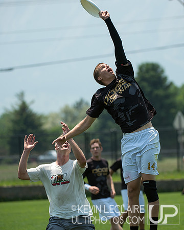 2012 USAU D-I College Championships Saturday Action