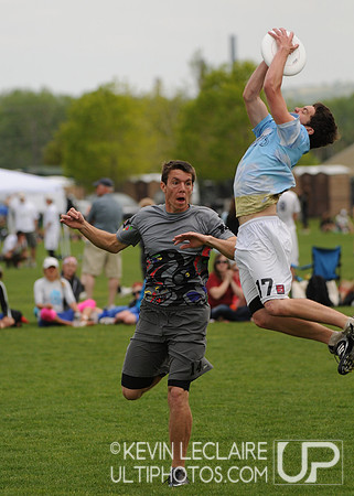 Saturday 12:30pm round -- 2011 USAU College Championships