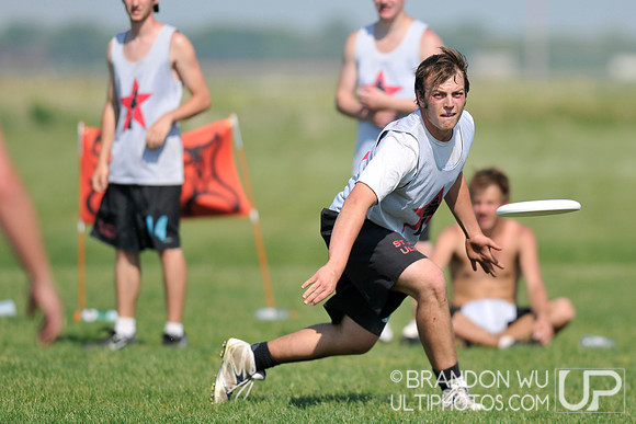 Saturday Open Pool Play & Crossovers - 2012 USAU D-III College Championships