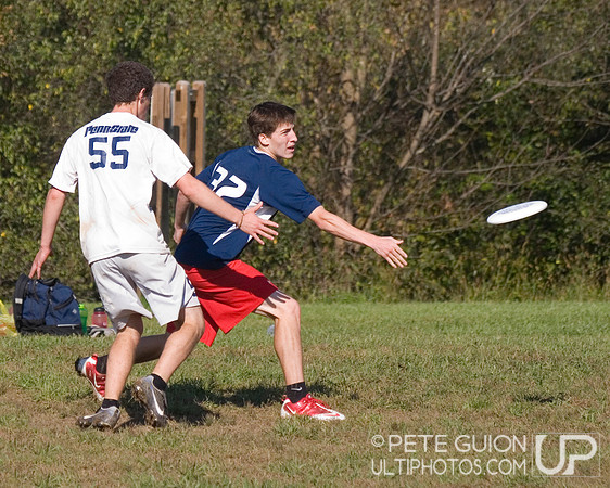 Sunday Round 1 Action -- 2011 Hucks off the Hilltop