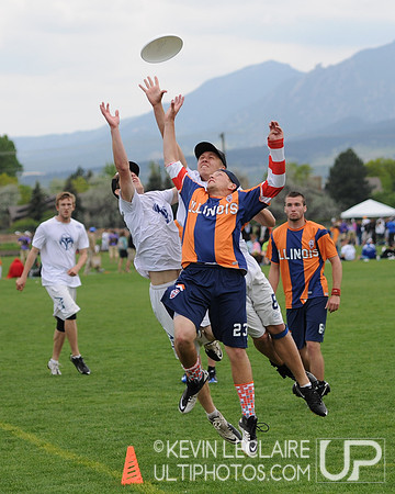 Saturday Photo Highlights Preview -- 2011 USAU College Championships