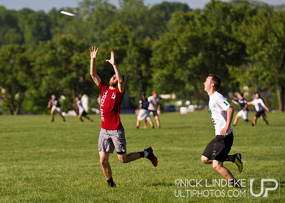 2014 USAU D-I College Champs Saturday Action