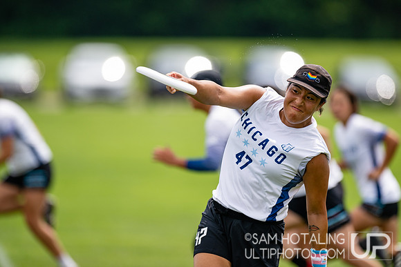 Chicago Nemesis vs Pangolins in pool play at World Ultimate Club Championships