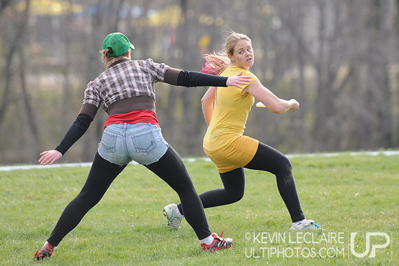 Fools Fest 2011 - Saturday Round 1 Action