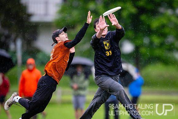 Pre-quarterfinals at USAU DI College Championships
