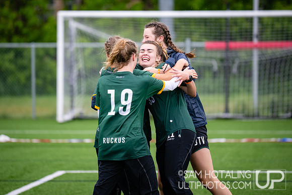 Quarterfinals at USAU DI College Championships
