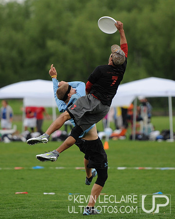 Sunday Photo Highlights Preview -- 2011 USAU College Championship