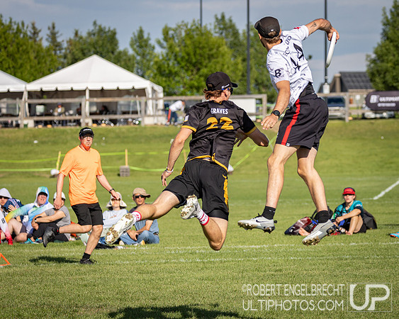 Edmonton, AB: Canadian Ultimate Seniors Championships 2025. Saturday, Aug. 16