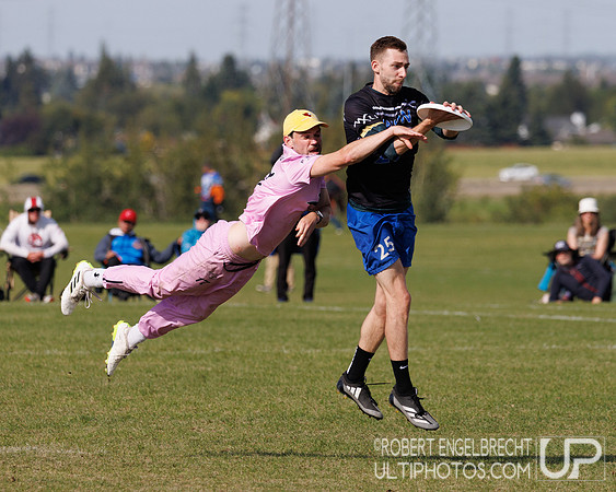 Edmonton, AB: Canadian Ultimate Seniors Championships 2025. Saturday, Aug. 16