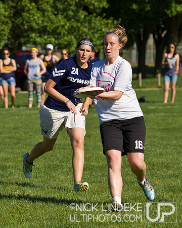 2014 USAU D-I College Champs Saturday Action