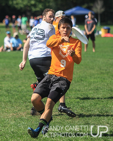 Sunday Action - 2016 USAU Northeast Regionals
