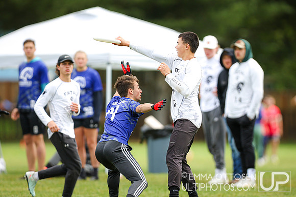 Sunday full coverage from USAU D-IIII College Championships: Round 2