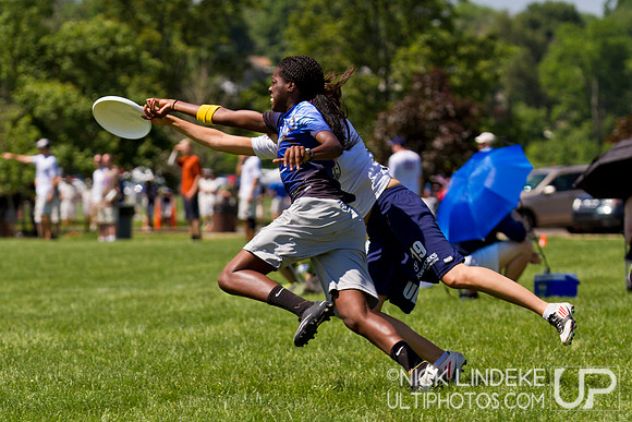 2014 USAU D-I College Champs Saturday Action