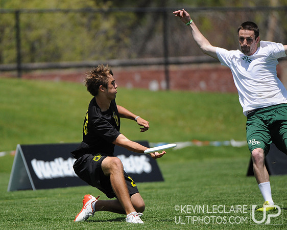Friday 12:30pm round -- 2011 USAU College Championships