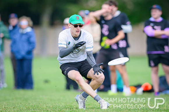 Lewis & Clark Bacchus vs Whitman Sweets in quarterfinals at USAU D-III College Championships