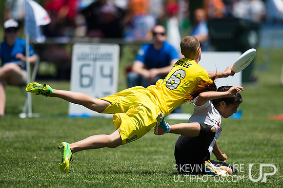 2014 USAU D-I College Champs Friday Round 3 Action