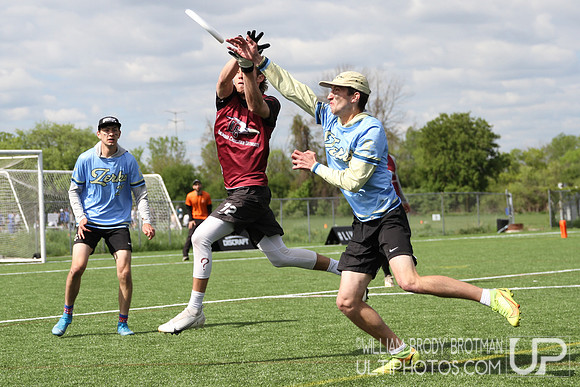 Day 3 of USA Ultimate 2022 D-III College Championships