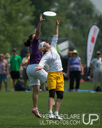 2012 USAU D-I College Championships Saturday Action