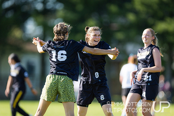 Saturday full coverage from USAU D-I College Championships, Colorado vs Cal Poly
