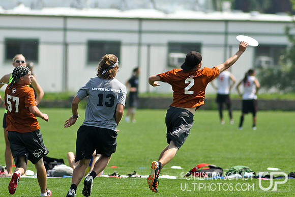 2012 USAU D-I College Championships Saturday Round 4 Action