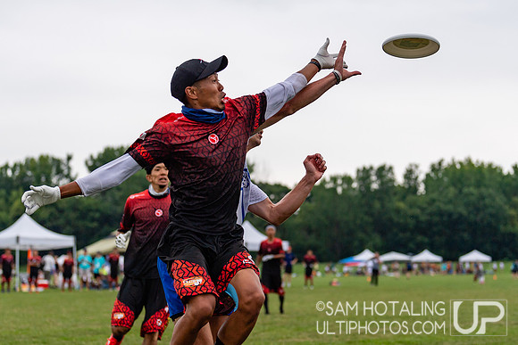 GOAT vs Nomadic Tribe in pool play at World Ultimate Club Championships