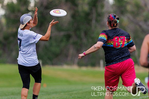 Hot Flash vs. Molly Grey