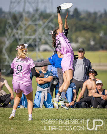 Edmonton, AB: Canadian Ultimate Seniors Championships 2025. Saturday, Aug. 16