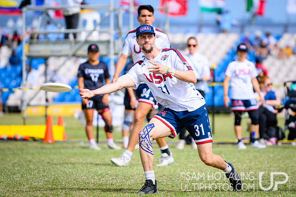 Power-pool play during World Ultimate Championships at Runaway Bay Precinct
