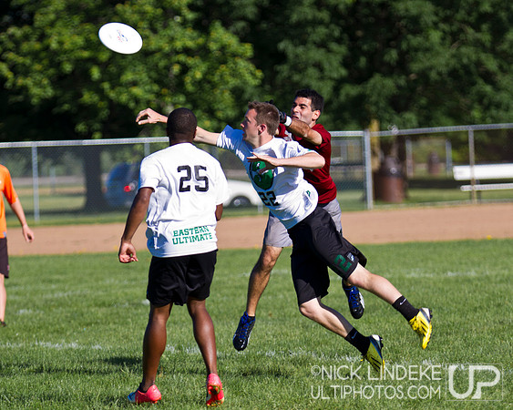 2014 USAU D-I College Champs Saturday Action