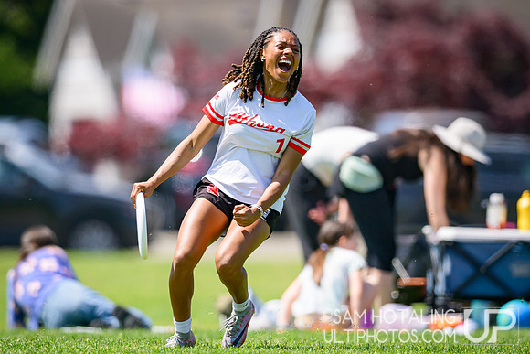 Saturday pool play at USAU D-I College Championships