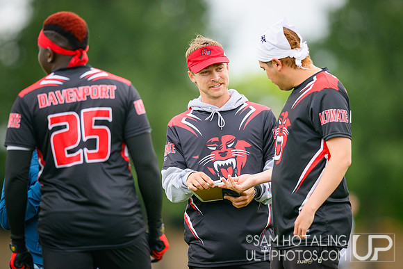 Round III pool play at USAU D-III College Championships