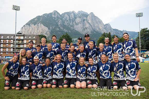 Drag'n Thrust Team Photo (Mixed Gold Medalists) - WUCC Saturday