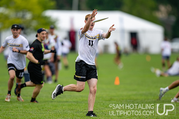 Melbourne Ellipsis vs Wildcats in pool play at World Ultimate Club Championships