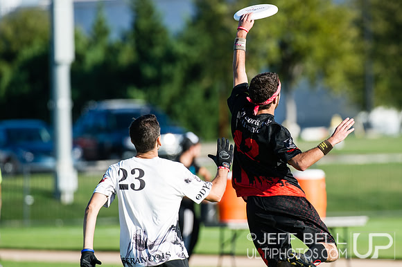 USAU_Nationals_2013_Thursday_20131017_165933_JBP2450