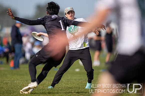 Day 2 of the USA Ultimate D-I College Championships