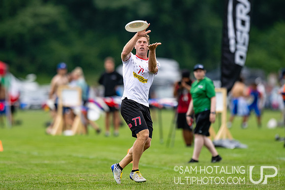 CUSB Open vs Mephisto in pool play at World Ultimate Club Championships