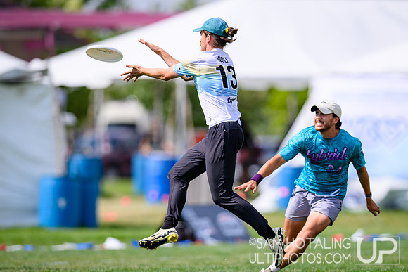 Mixed crossover play during International Club Championships at Aurora Sports Park
