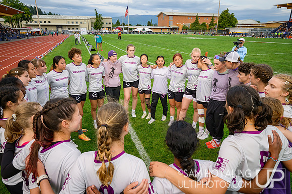 Carleton College-Syzygy vs Washington Element in semifinals at USAU D-I College Championships