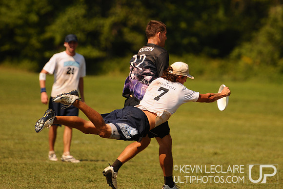 Sunday Elite Open Playoff action -- Chesapeake Open 2010