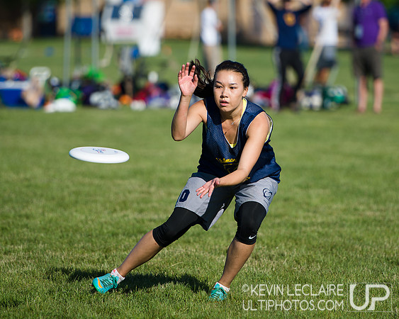 2014 USAU D-I College Champs Saturday Round 1 Action